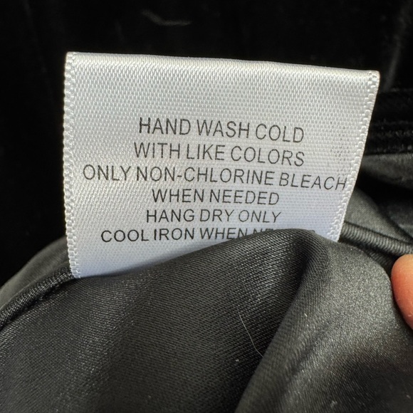 NWOT Modcloth Size Small Black Velvet Beaded Pearl Trim High Neck Above Knee - Picture 8 of 8